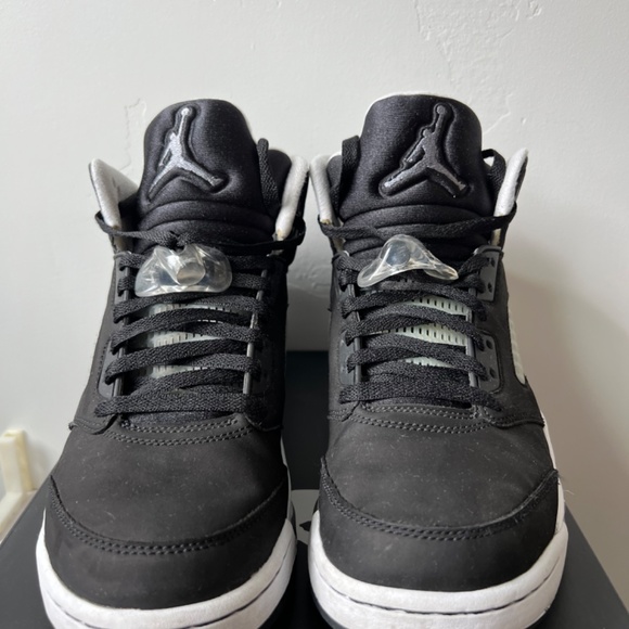 Jordan 5 Retro Moonlight (2021) - Picture 2 of 5